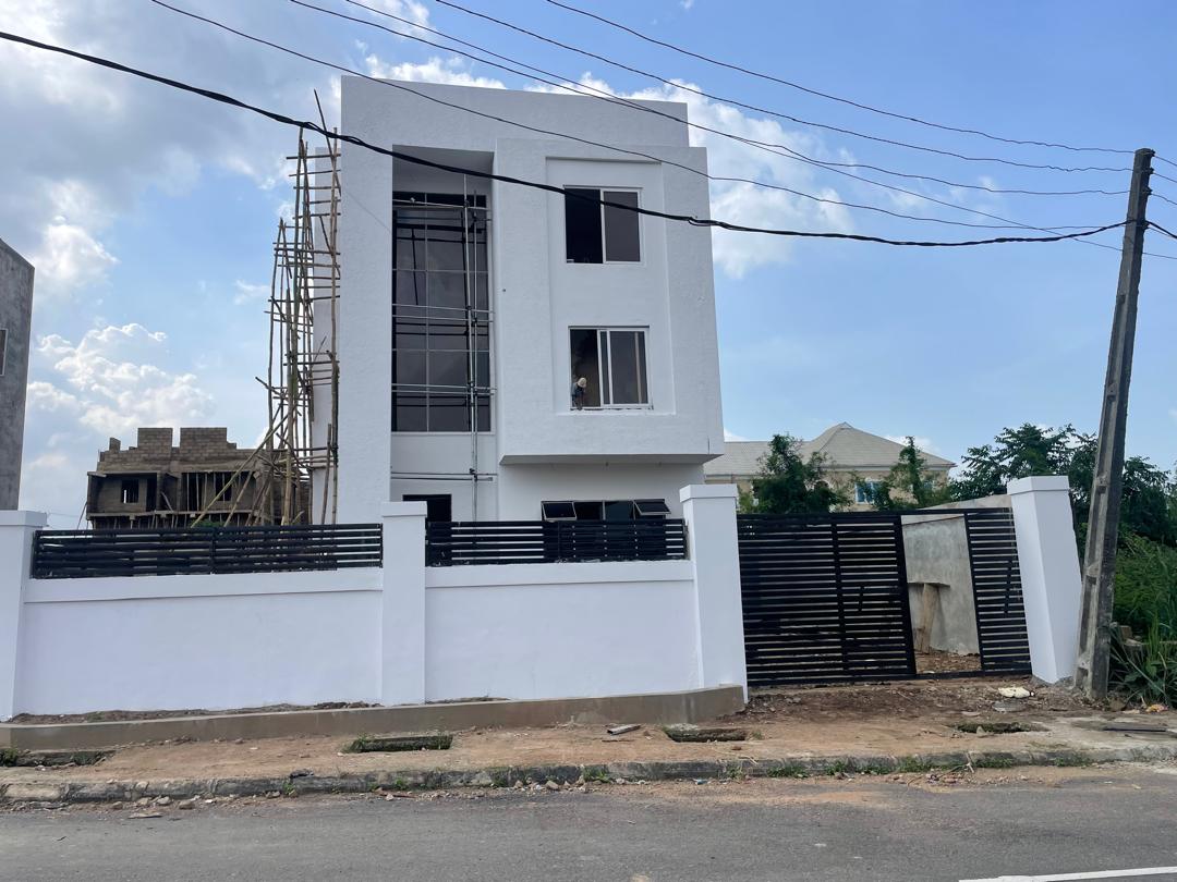 WhatsApp Image 2025-10-10 at 13.53.09 (1)