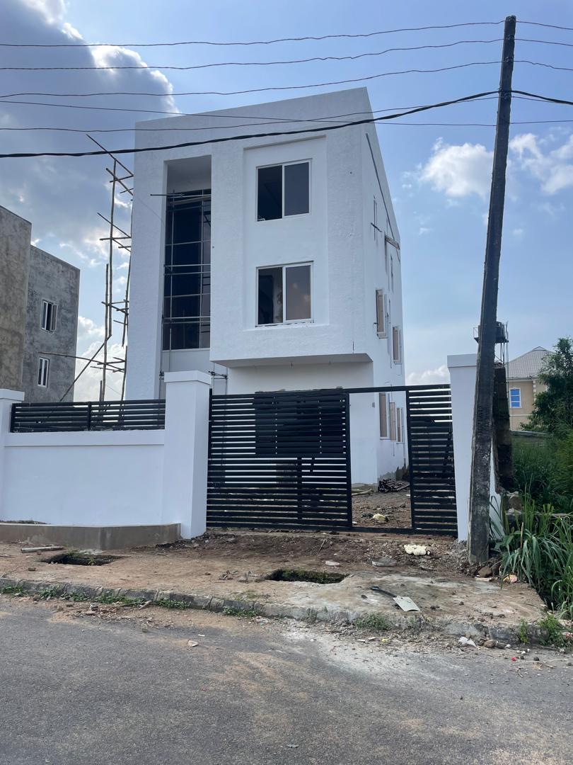 WhatsApp Image 2025-10-10 at 13.53.09 (2)